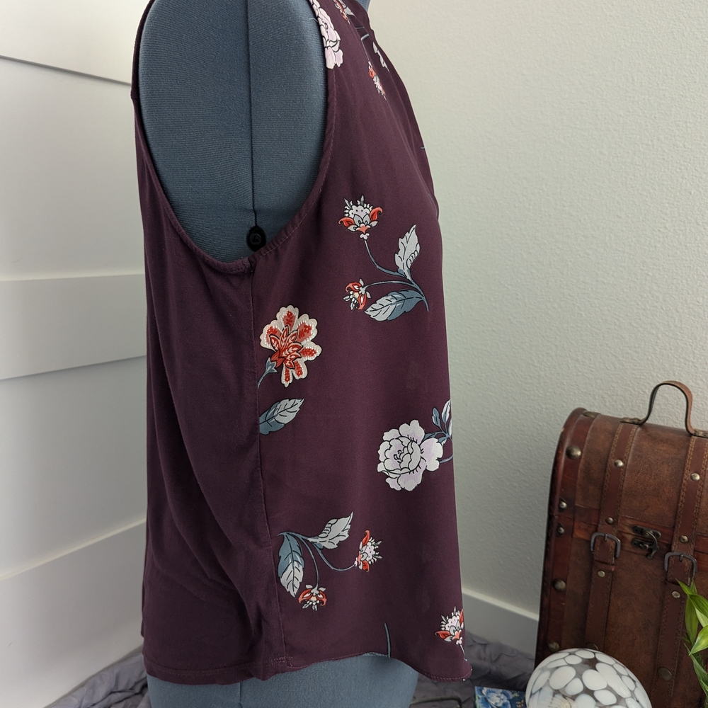 Floral Sleeveless Top - Purple - Picture 4 of 7
